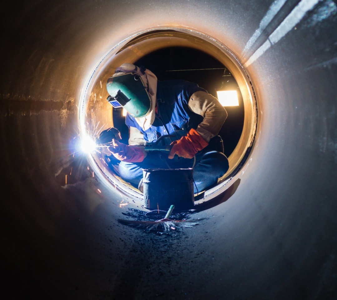 Arc welding work wallpaper 1080x960