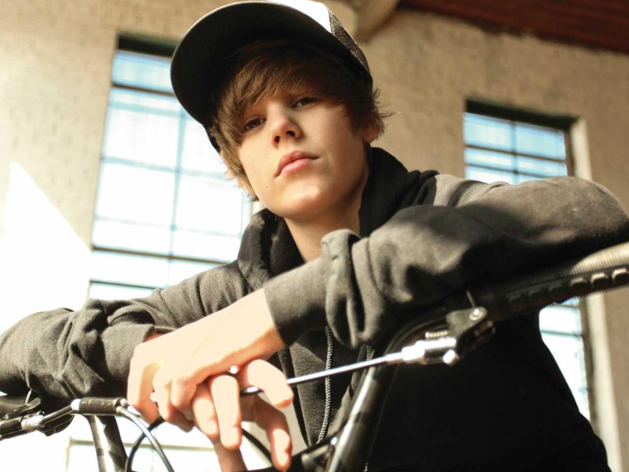 Justin Bieber wallpaper 1280x960
