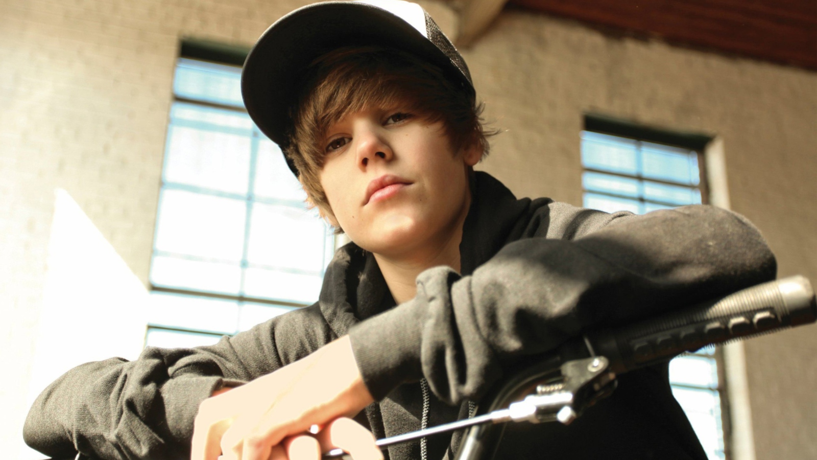Fondo de pantalla Justin Bieber 1600x900