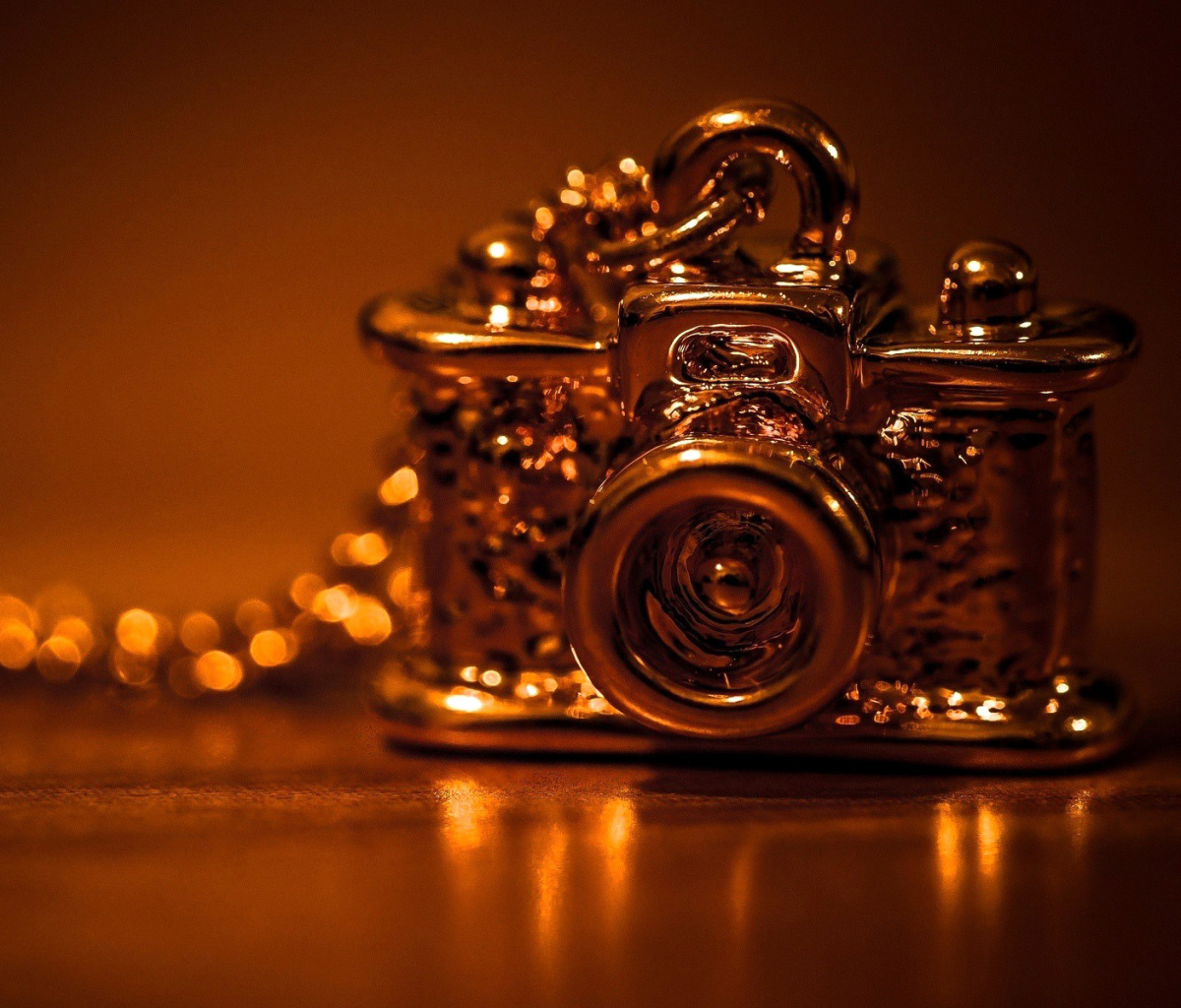 Vintage Golden Camera wallpaper 1200x1024