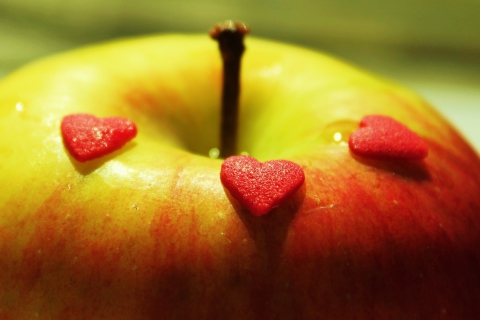 Heart And Apple wallpaper 480x320