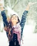 Das Winter, Snow And Happy Girl Wallpaper 128x160