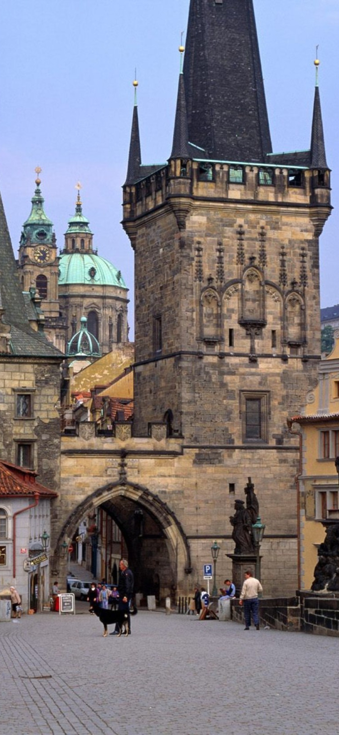 Fondo de pantalla Charles Bridge Prague - Czech Republic 1170x2532