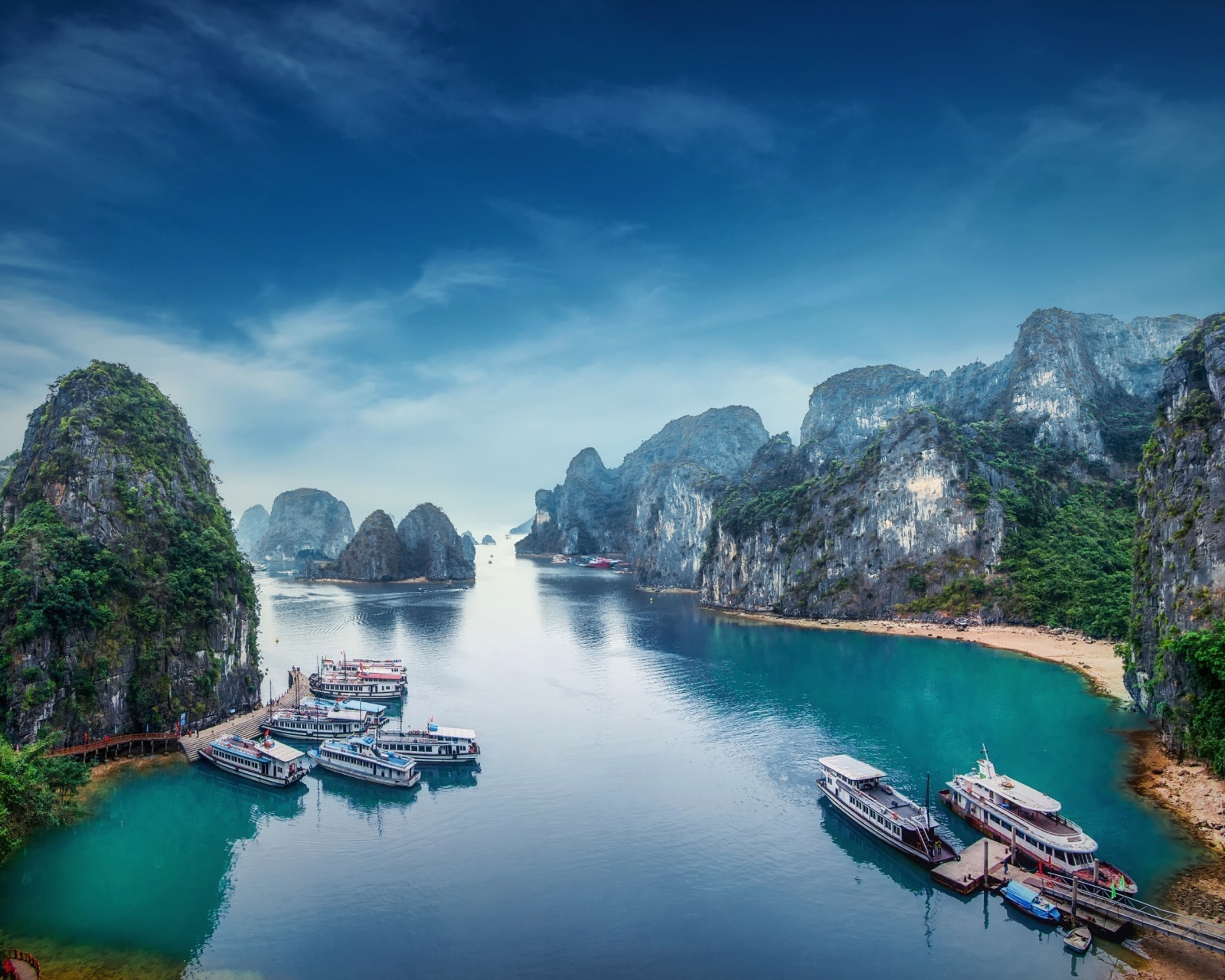 Обои Hạ Long Bay Vietnam Attractions 1600x1280