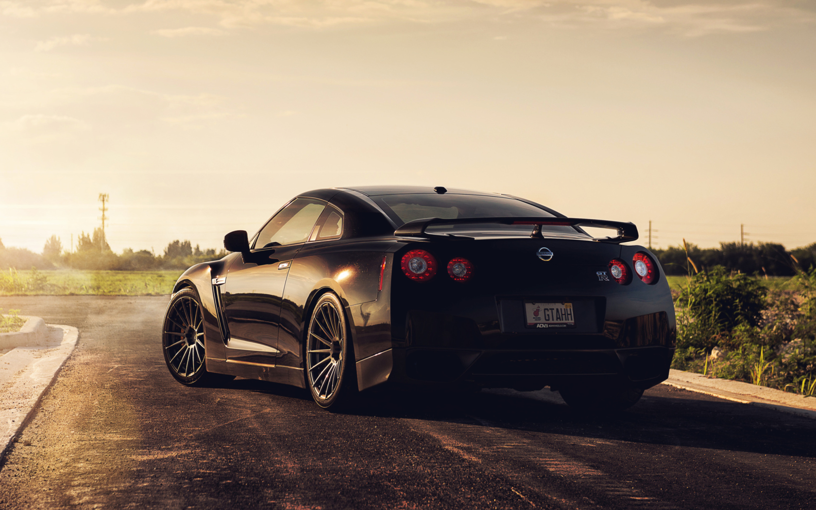 Fondo de pantalla Nissan GT-R 1680x1050