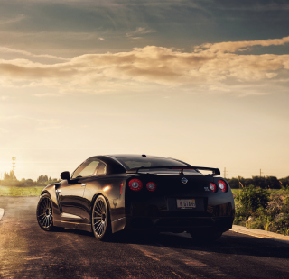 Nissan GT-R sfondi gratuiti per 1024x1024