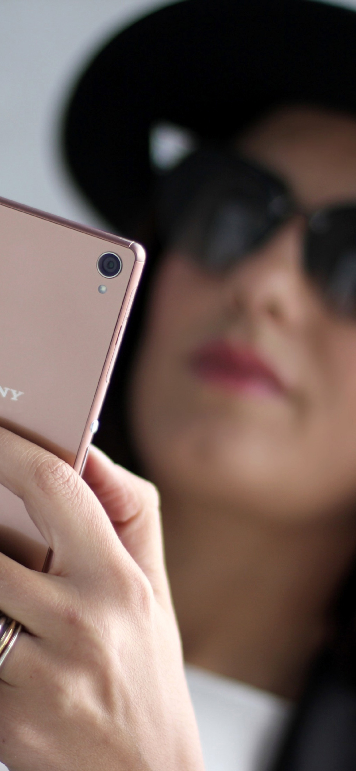 Sony Xperia Z3 Selfie wallpaper 1170x2532