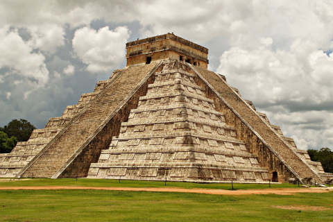 Das One of the 7 Wonders of the World Chichen Itza Pyramid Wallpaper 480x320