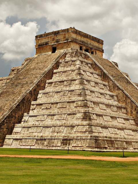 Fondo de pantalla One of the 7 Wonders of the World Chichen Itza Pyramid 480x640