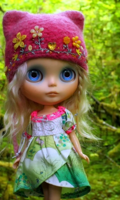 Sfondi Cute Blonde Doll In Forest 240x400