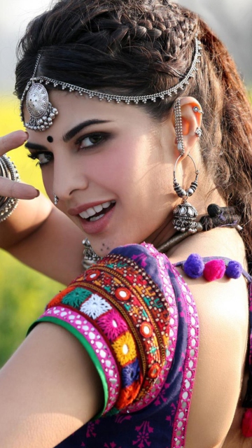 Das Jacqueline Fernandez In Ramaiya Vastavaiya Wallpaper 360x640