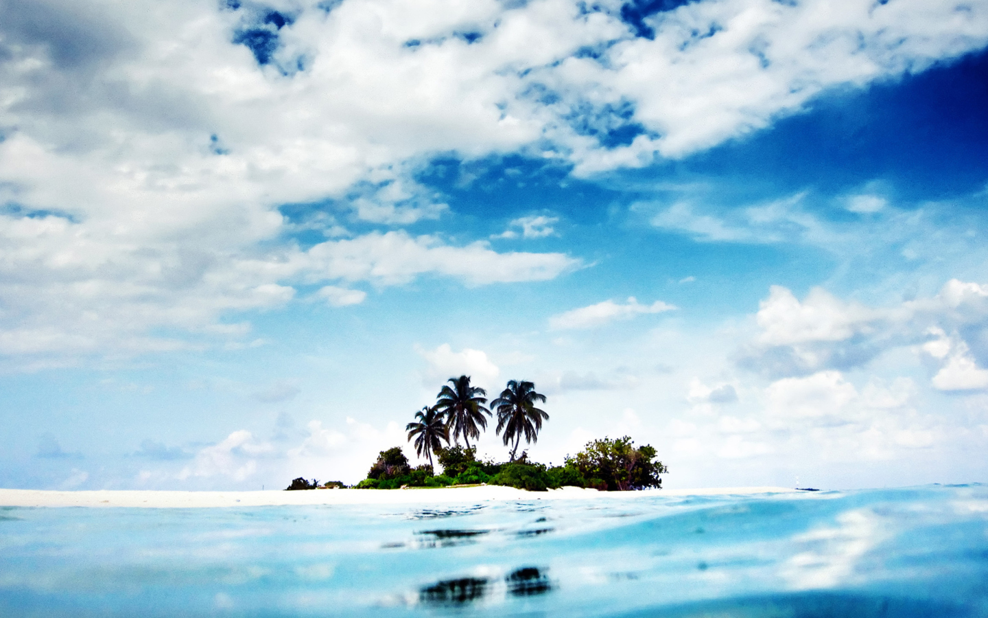 Dreamy Island wallpaper 1440x900