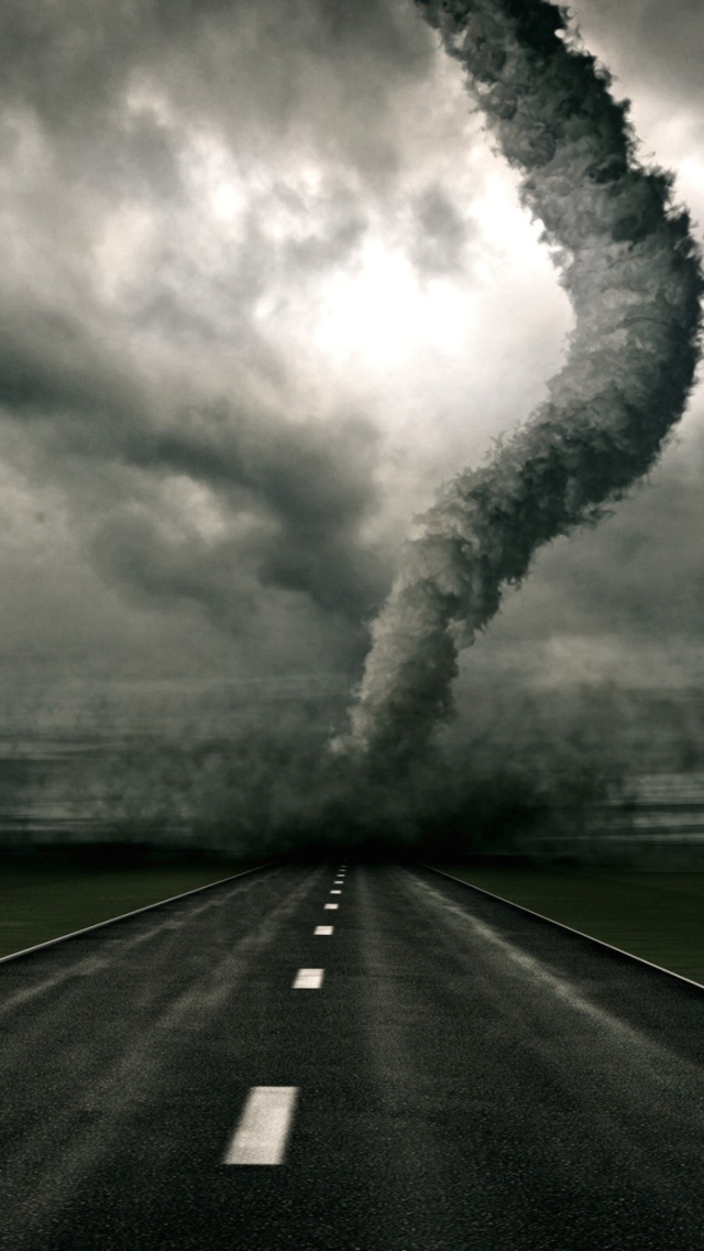 Das Tornado On The Road Wallpaper 640x1136