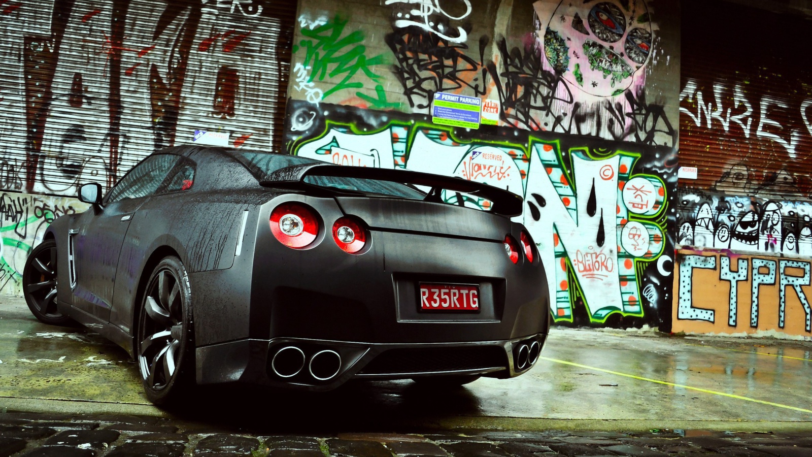 Nissan GTR screenshot #1 1600x900