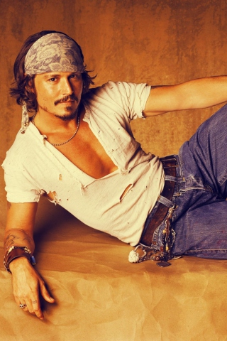 Das Johnny Depp Wallpaper 320x480
