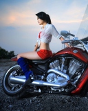 Das Girl On Harley Davidson Wallpaper 128x160