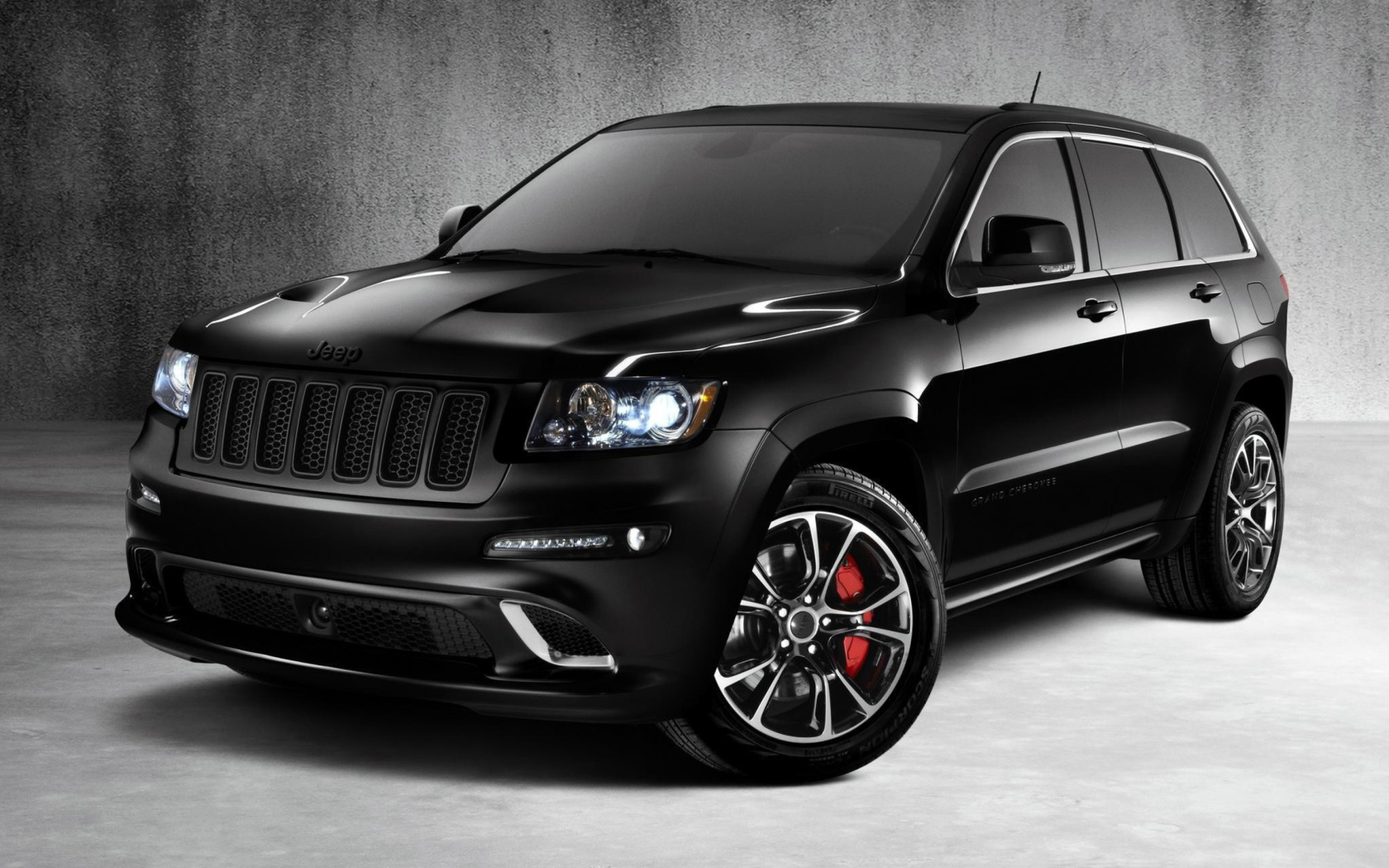 Обои Jeep Grand Cherokee SRT8 2015 1680x1050