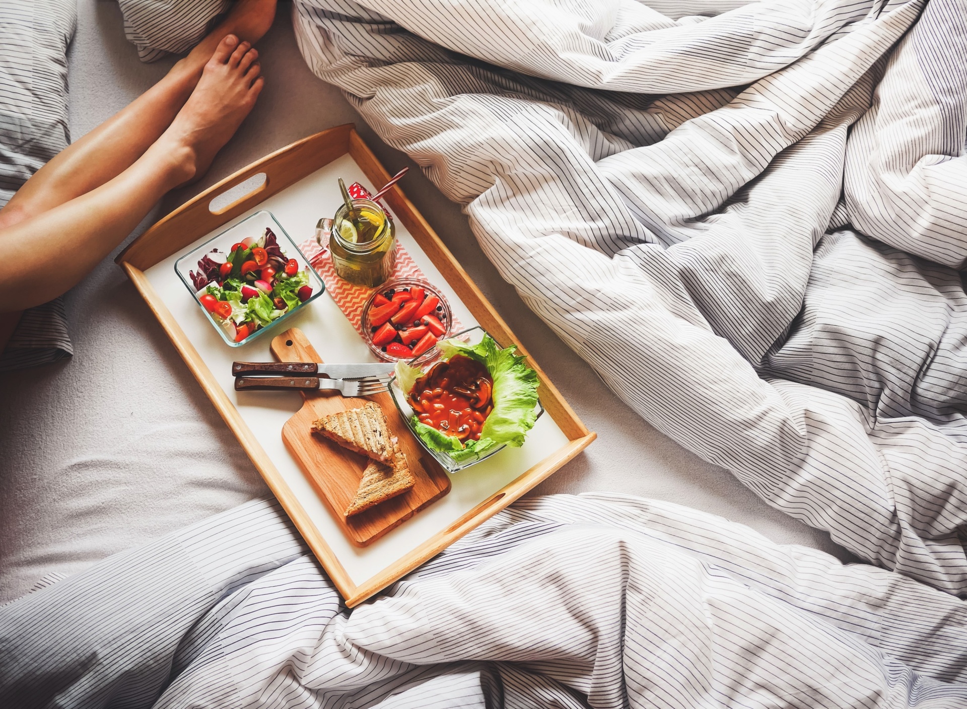 Fondo de pantalla Breakfast in Bed 1920x1408