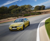 Das 2014 BMW M4 Coupe In Motion Wallpaper 176x144