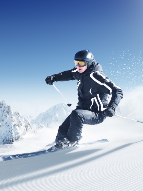 Das Skiing In Snowy Mountains Wallpaper 480x640