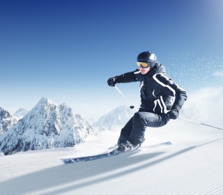 Skiing In Snowy Mountains - Fondos de pantalla gratis para 1024x1024