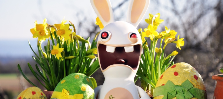 Fondo de pantalla Funny Ugly Easter Bunny 720x320