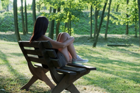 Girl Sitting On Bench screenshot #1 480x320