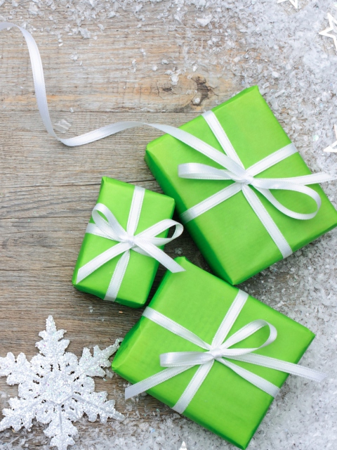 Fondo de pantalla Green Christmas Gift Boxes 480x640