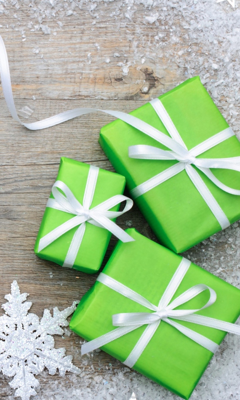 Обои Green Christmas Gift Boxes 480x800