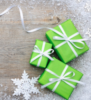 Green Christmas Gift Boxes - Obrázkek zdarma pro 208x208