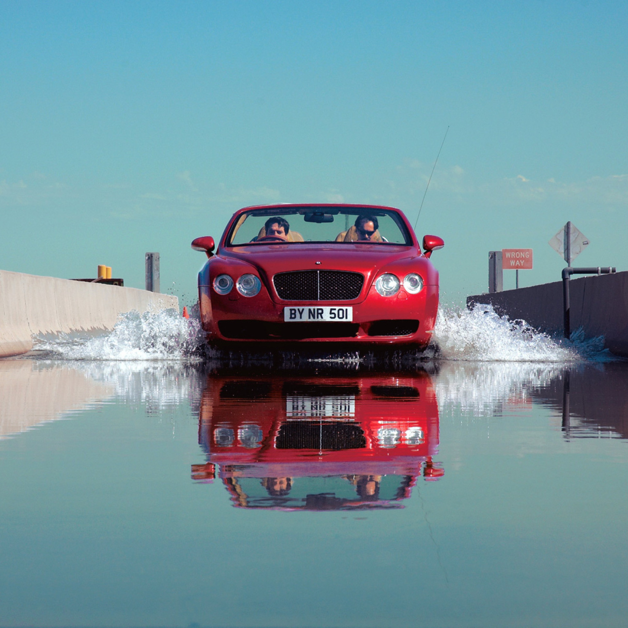 Screenshot №1 pro téma Bentley Continental Gtc 2048x2048