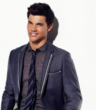 Taylor Lautner Smile - Obrázkek zdarma pro Nokia C7