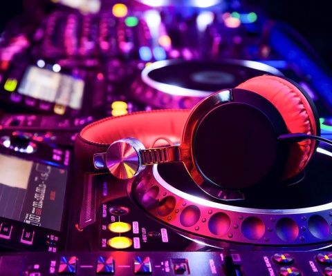 Обои DJ Equipment in nightclub 480x400