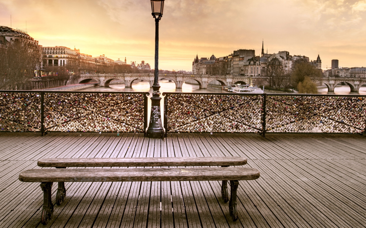 Bench In Paris screenshot #1 1280x800