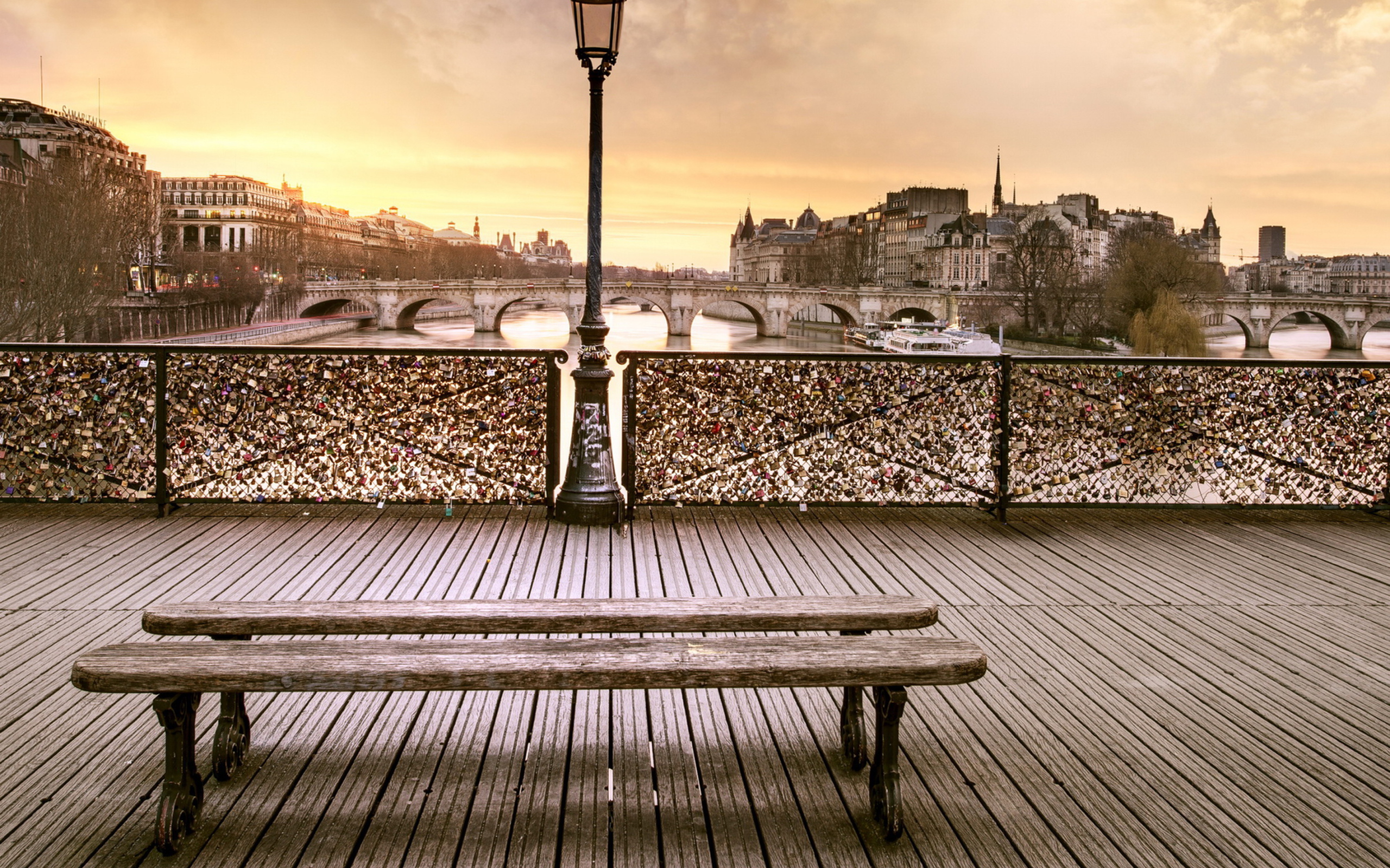 Bench In Paris screenshot #1 2560x1600