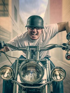 Das Crazy Scooter Driver Wallpaper 240x320