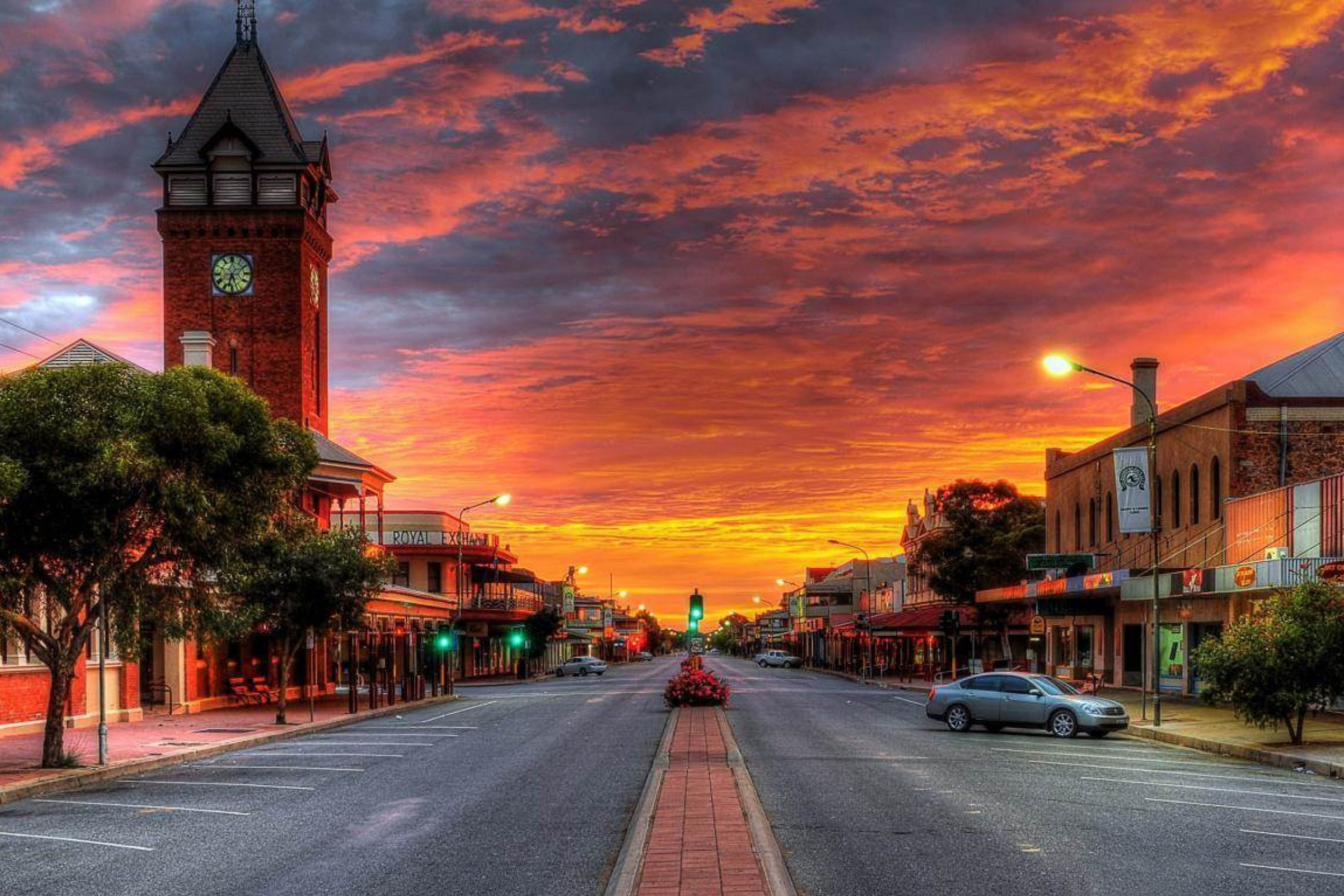 Das Broken Hill, New South Wales and Motel Wallpaper 2880x1920
