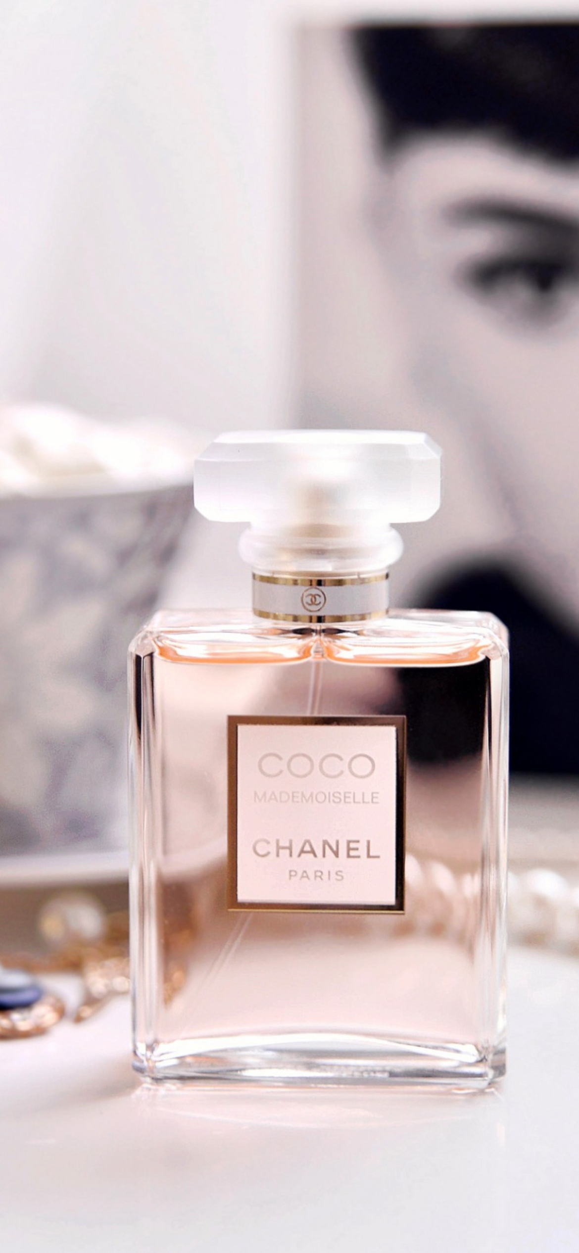 Chanel Coco Mademoiselle Perfume Wallpaper For Iphone 12 Pro