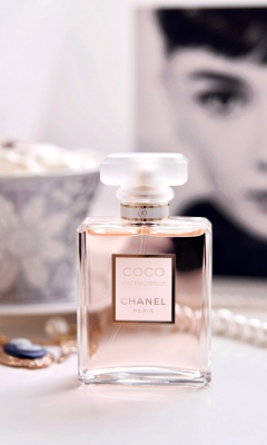 Das Chanel Coco Mademoiselle Perfume Wallpaper 240x400