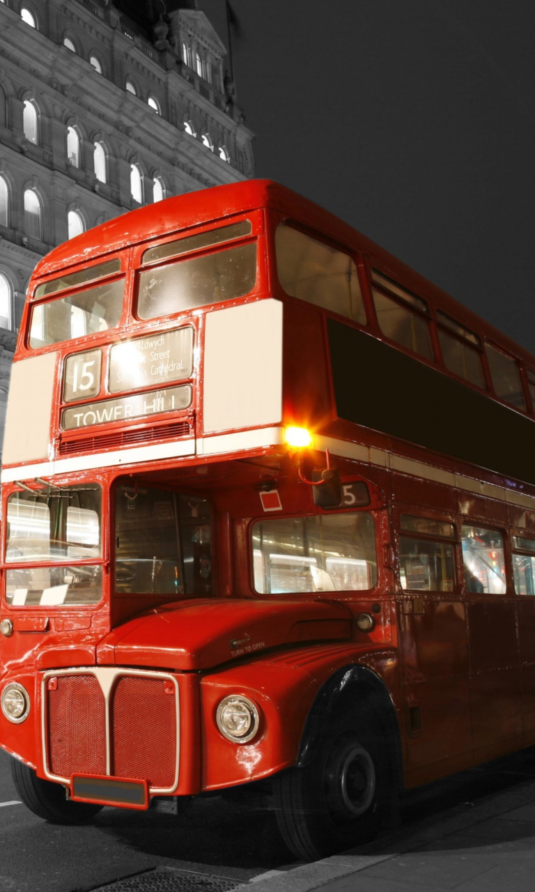 Das Red London Bus Wallpaper 768x1280