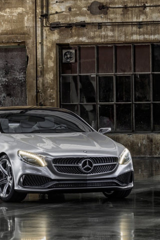 Screenshot №1 pro téma Mercedes Benz S Class Coupe 2013 320x480