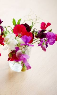 Bright Flowers On Table screenshot #1 240x400