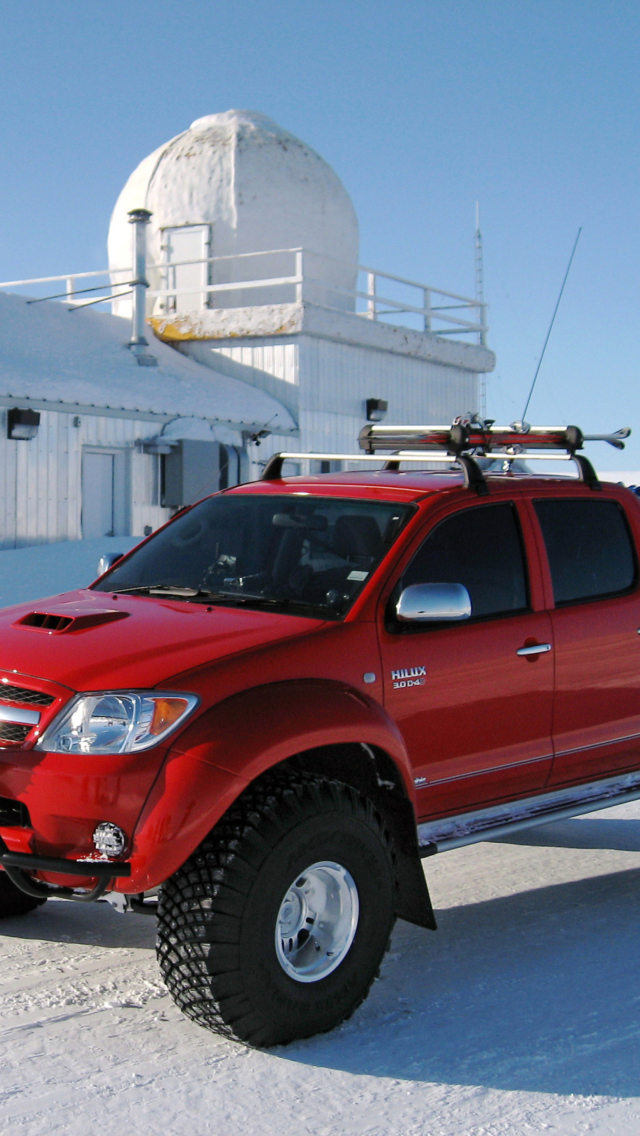 Das Top Gear Toyota Hilux Wallpaper 640x1136