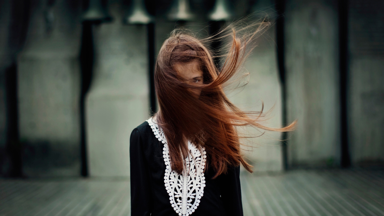 Brunette With Windy Hair screenshot #1 1280x720