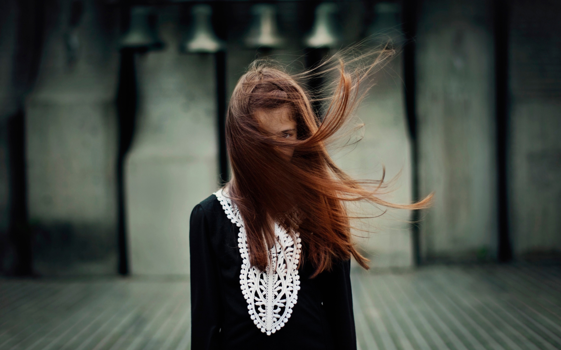 Brunette With Windy Hair screenshot #1 1920x1200