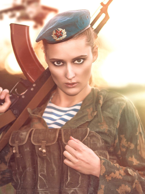 Sfondi Russian Girl and Weapon HD 480x640