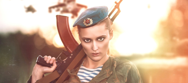 Das Russian Girl and Weapon HD Wallpaper 720x320