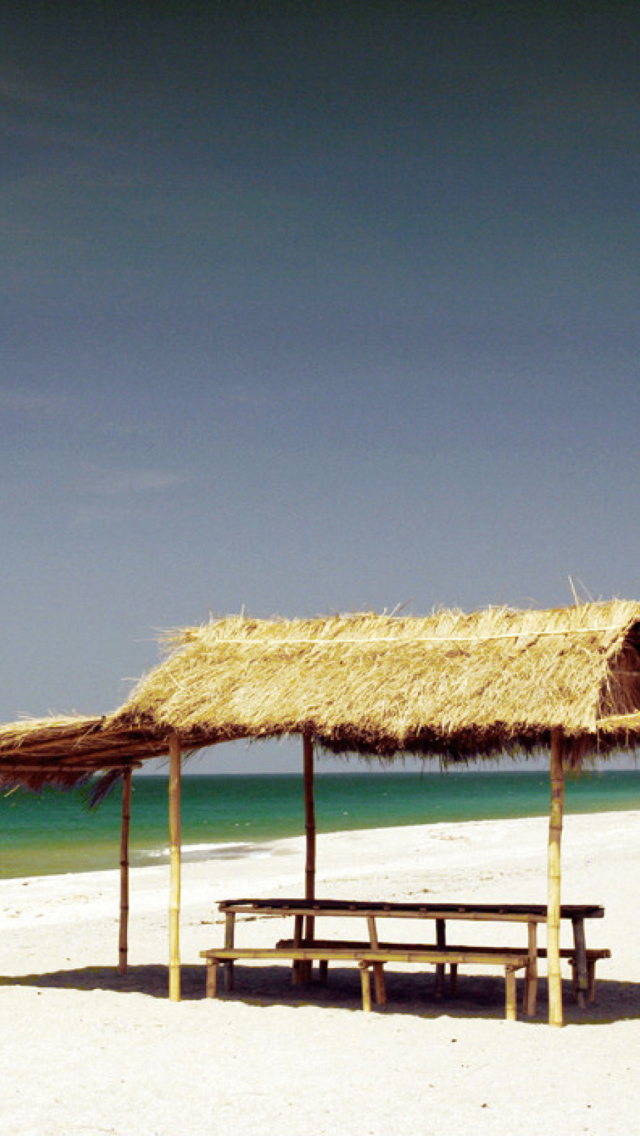 Paradise Beach wallpaper 640x1136