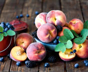 Blueberries and Peaches wallpaper 176x144
