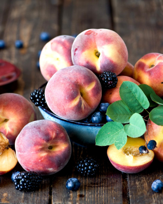 Blueberries and Peaches - Obrázkek zdarma pro 640x1136